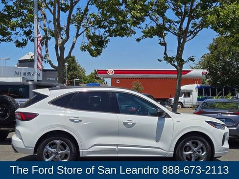 Used 2024 Ford Escape ST-Line w/ Tech Pack #1 image 9