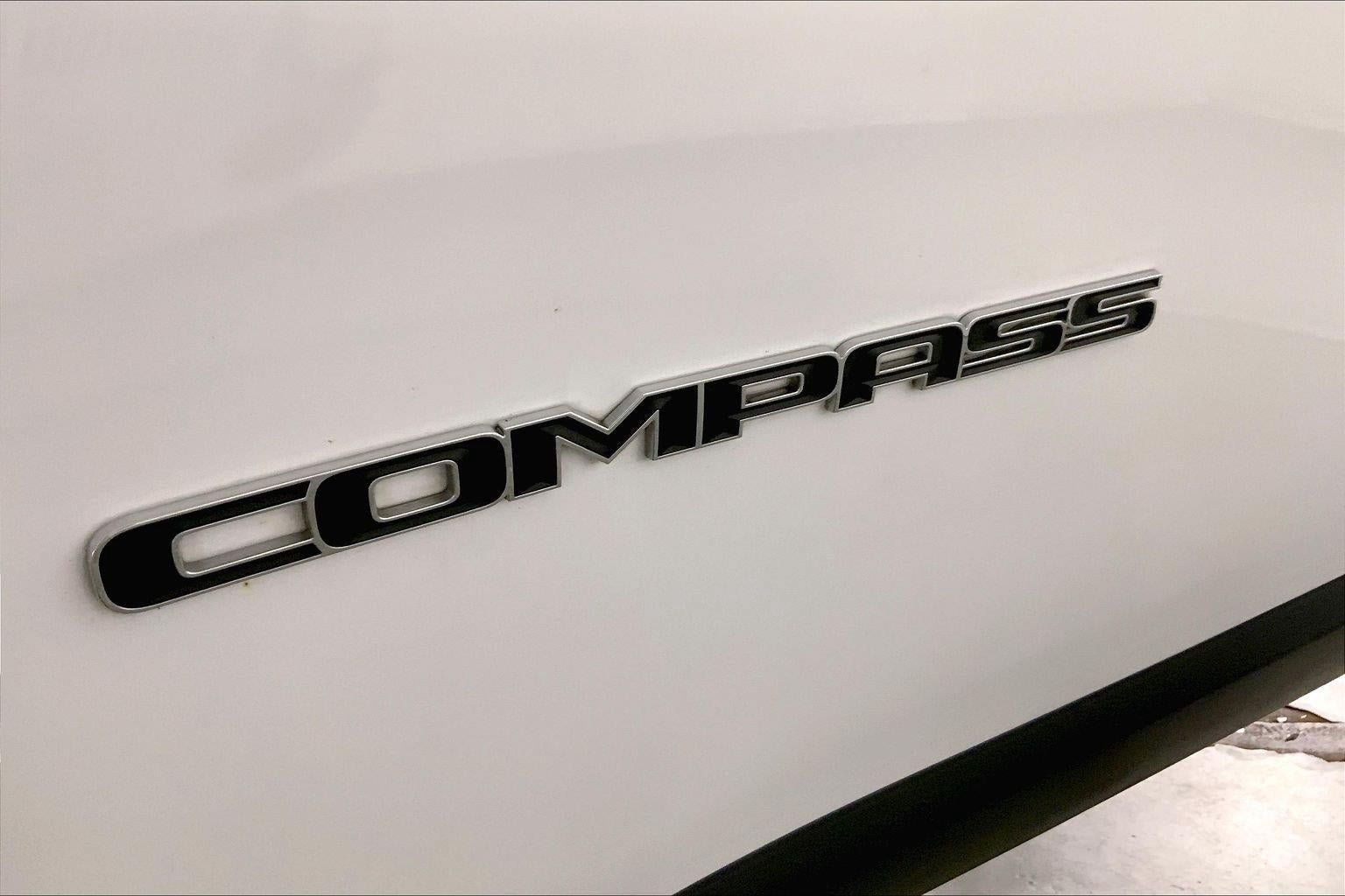 Used 2025 Jeep Compass Limited AWD/4WD image 8