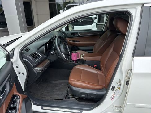 Used 2019 Subaru Outback 2.5i Touring w/ Popular Package #3A AWD/4WD image 5