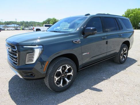 New 2026 GMC Yukon AT4 w/ AT4 Premium Package AWD/4WD image 9