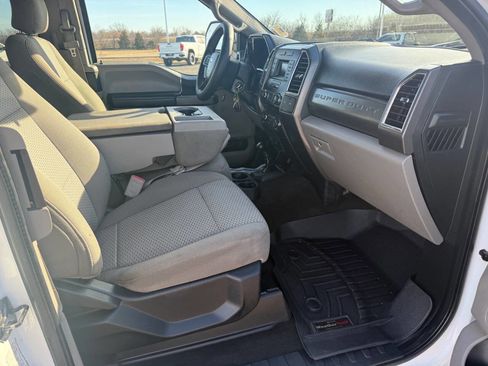 Used 2017 Ford F350 XLT image 27