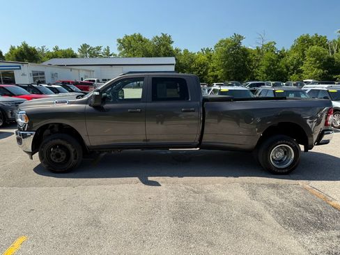 Used 2024 RAM 3500 Big Horn AWD/4WD image 8