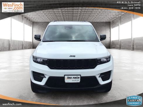 New 2025 Jeep Grand Cherokee 4WD image 2