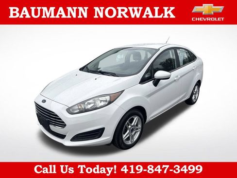 Used 2017 Ford Fiesta SE FWD image 5