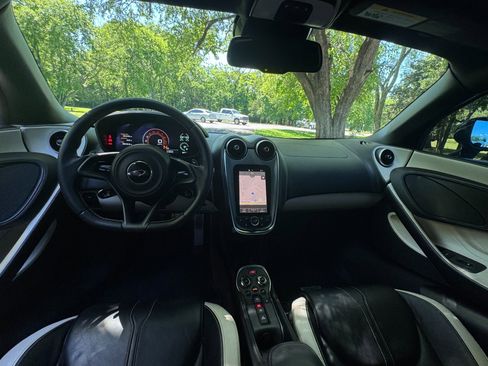 Used 2017 McLaren 570S Coupe image 47