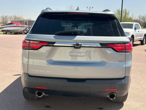 Used 2023 Chevrolet Traverse LT AWD/4WD image 38