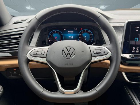 New 2026 Volkswagen Atlas Cross Sport SEL AWD/4WD image 15