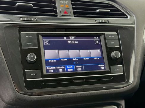 Used 2022 Volkswagen Tiguan S image 16