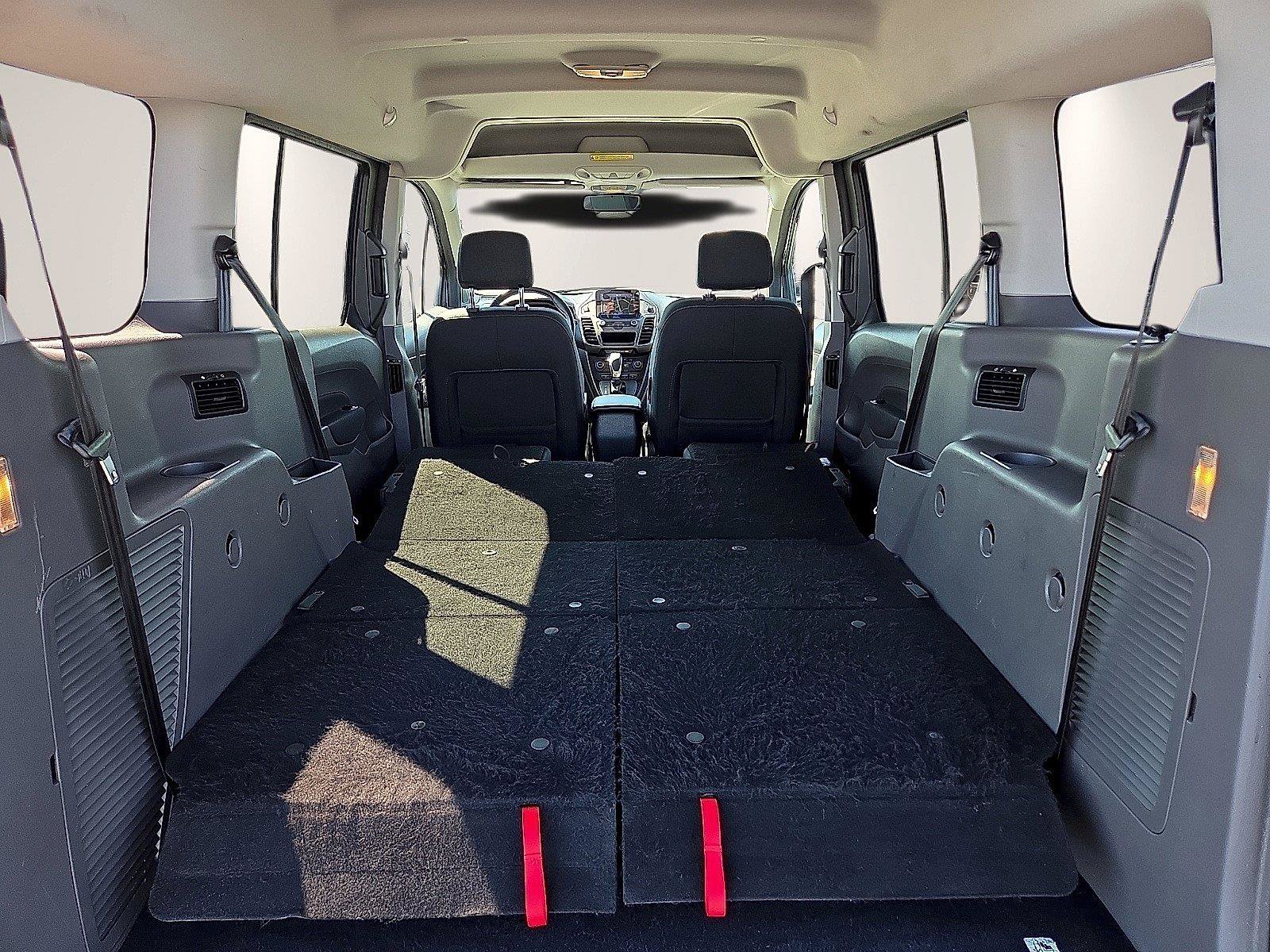 Used 2019 Ford Transit Connect XLT FWD image 12