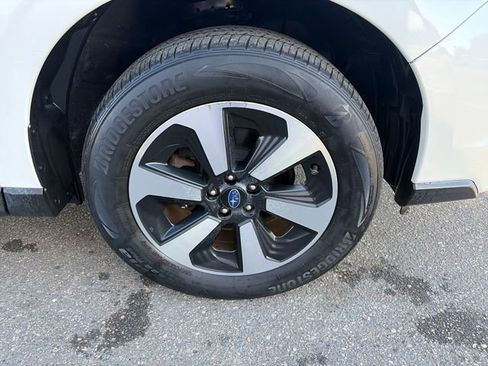 Used 2017 Subaru Forester 2.5i Limited AWD/4WD image 13