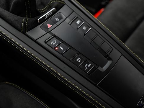 Used 2021 Porsche 718 Cayman GT4 RWD image 62