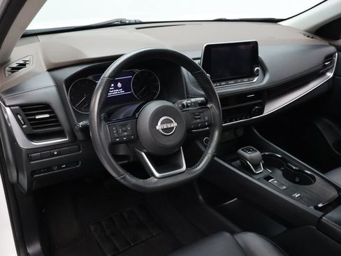 Used 2023 Nissan Rogue SV w/ SV Premium B Package image 15