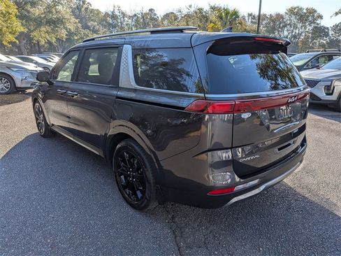 Used 2024 Kia Carnival SX Prestige image 6