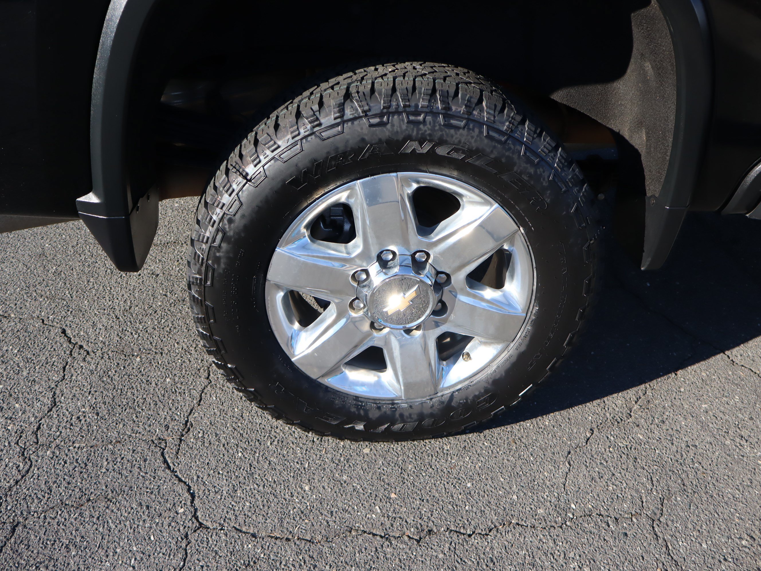 Used 2021 Chevrolet Silverado 2500 LTZ w/ LTZ Premium Texas Edition AWD/4WD image 42