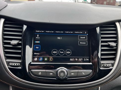 Used 2019 Chevrolet Trax LT w/ LT Convenience Package image 14