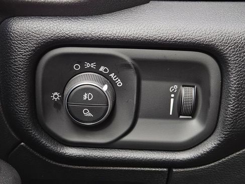 New 2026 RAM 1500 4x4 Crew Cab image 24