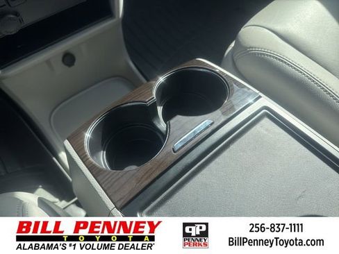 Used 2020 Toyota Sienna XLE image 28