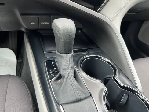 Used 2020 Toyota Camry LE image 25