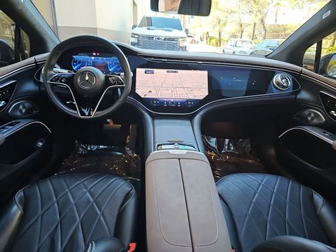 Used 2023 Mercedes-Benz EQS 580 4MATIC Sedan image 13