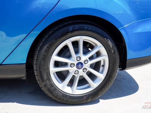 Used 2015 Ford Focus SE image 9