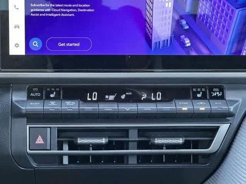 Used 2025 Toyota Camry SE w/ Multimedia Upgrade Package FWD image 15