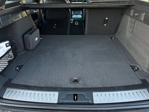 New 2024 Land Rover Range Rover Velar Dynamic HSE AWD/4WD image 15