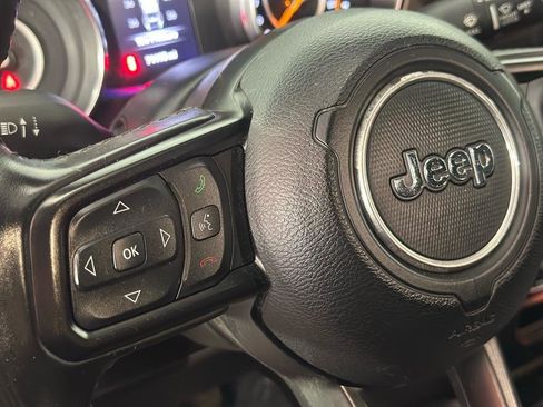 Used 2019 Jeep Wrangler Unlimited Sport S AWD/4WD image 29