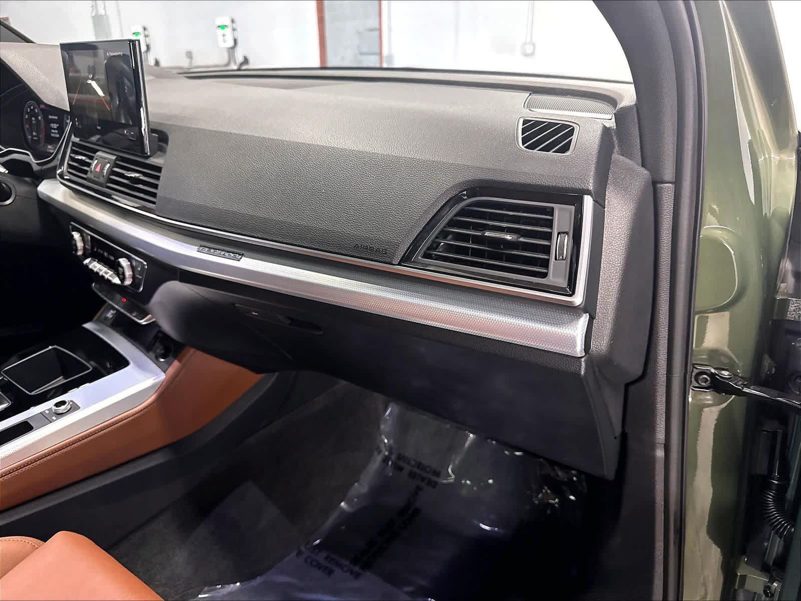 Used 2024 Audi Q5 2.0T Premium Plus AWD/4WD image 17