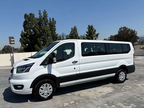 Used 2023 Ford Transit 350 XLT RWD image 5