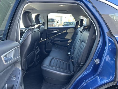Used 2022 Ford Edge SEL image 17