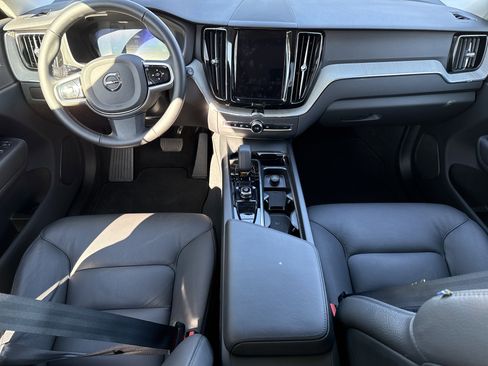 Used 2025 Volvo XC60 B5 Plus image 30