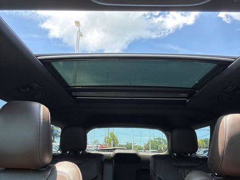 Used 2021 Ford Explorer King Ranch w/ Premium Technology Package AWD/4WD image 6