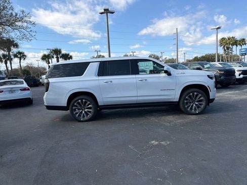 New 2026 Chevrolet Suburban High Country image 16