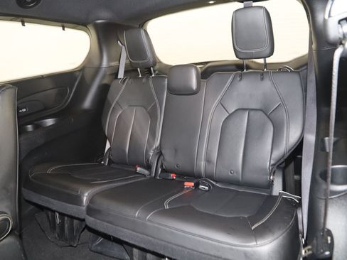 Used 2021 Chrysler Pacifica Touring-L w/ S Appearance Package FWD image 52