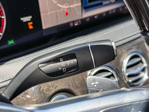 Used 2019 Mercedes-Benz S 560 Sedan image 23