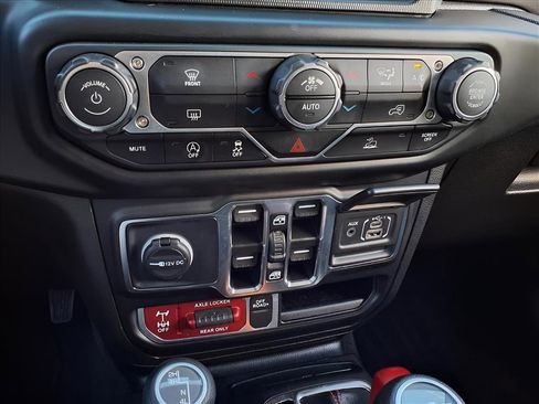 Used 2022 Jeep Gladiator Mojave w/ Trailer Tow Package image 14