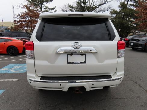 Used 2011 Toyota 4Runner 4WD image 6