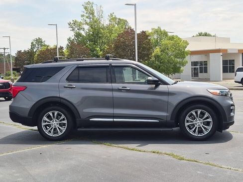 Certified 2023 Ford Explorer XLT w/ Equipment Group 202A RWD image 3