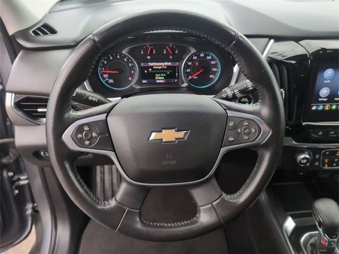 Certified 2021 Chevrolet Traverse LT image 11