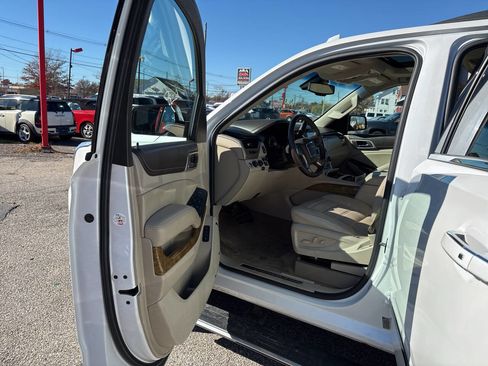 Used 2017 GMC Yukon Denali w/ Open Road Package image 70