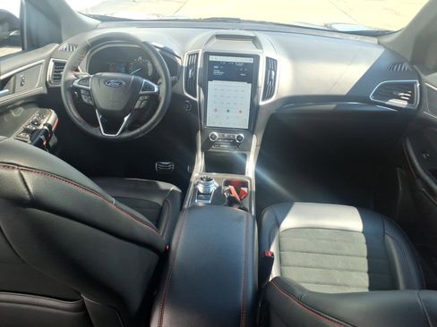 Used 2024 Ford Edge ST-Line image 10