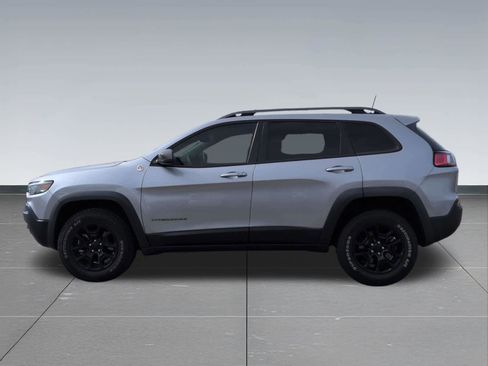 Used 2021 Jeep Cherokee Trailhawk w/ Trailer Tow Group AWD/4WD image 3