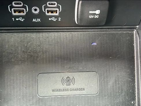 Used 2025 Jeep Grand Cherokee Laredo X w/ Luxury Tech Group I AWD/4WD image 27