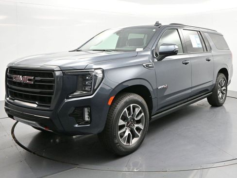Used 2021 GMC Yukon XL AT4 w/ AT4 Premium Plus Package AWD/4WD image 3