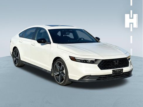 Used 2023 Honda Accord Sport image 1