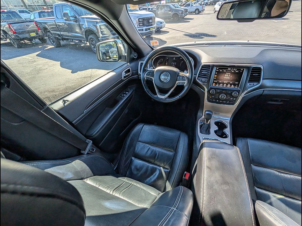 Used 2016 Jeep Grand Cherokee Limited AWD/4WD image 14