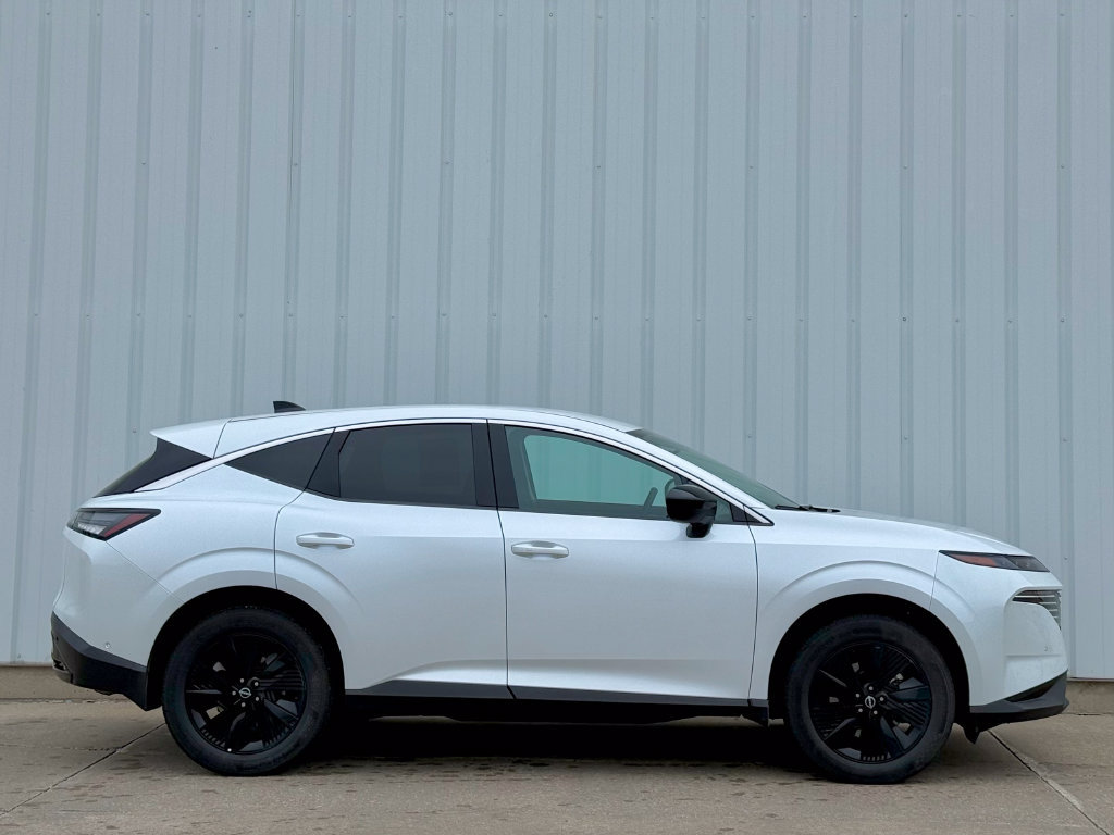 Used 2025 Nissan Murano SV AWD/4WD image 7