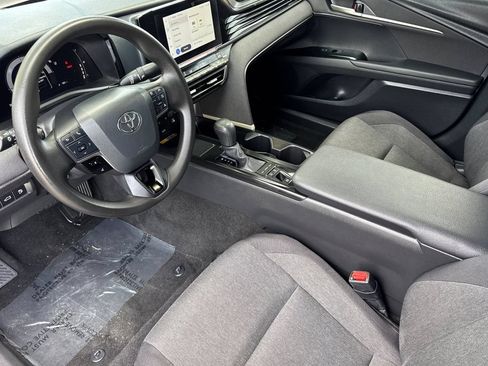 Used 2026 Toyota Camry LE w/ Convenience Package FWD image 9