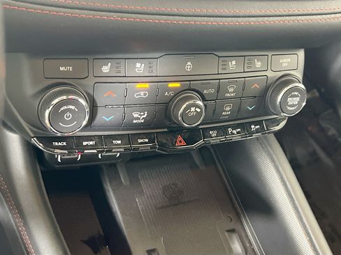 Used 2023 Dodge Durango R/T w/ Tow 'N Go Package AWD/4WD image 16