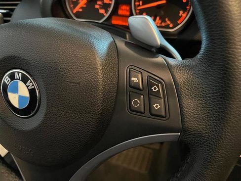 Used 2009 BMW 128i Convertible image 18